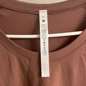 Lululemon long sleeve shirt